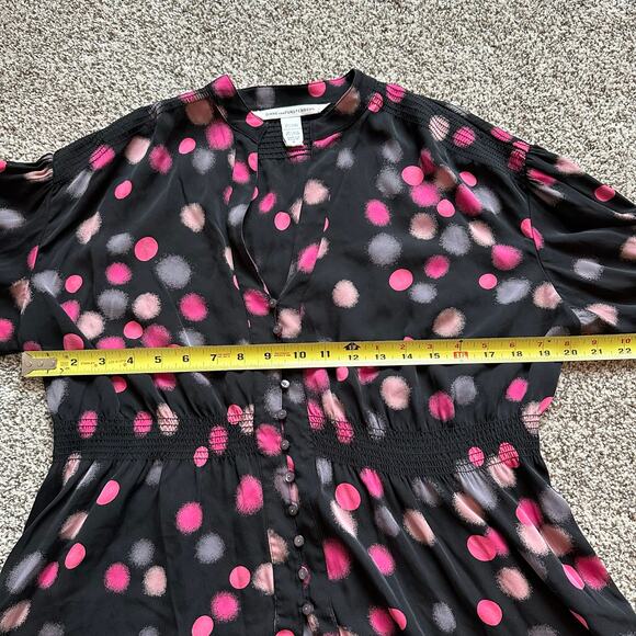 Diane Von Furstenberg black & pink polka dot long sleeve top size 8 - Picture 9 of 12